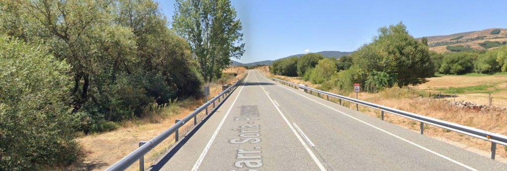 Mueren cuatro personas en un accidente de tráfico de tres vehículos en Villatoro 
