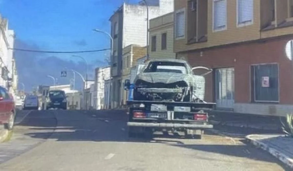 Encuentran un cuerpo carbonizado en un coche en Montijo