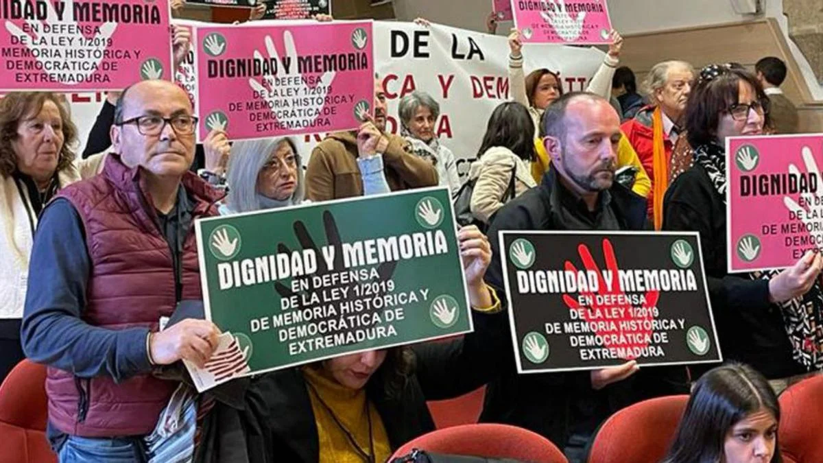 Memoria histórica de Extremadura | Asociación para la Recuperación de la Memoria Histórica de Extremadura: «Parece que sobran quienes buscan en las cunetas a sus seres queridos fusilados»